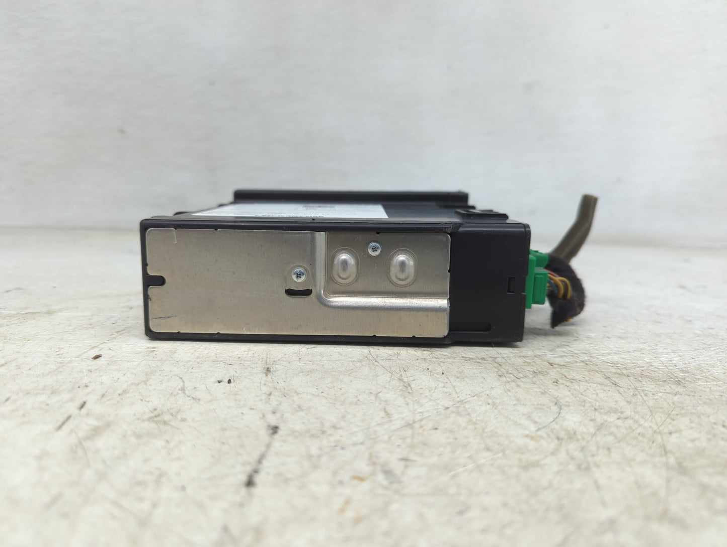 2017-2018 Chevrolet Silverado 2500 Radio AM FM Cd Player Receiver Replacement P/N:84102328 Fits Fits 2017 2018 2019 OEM Used