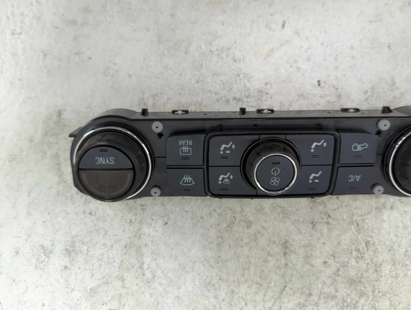 2015-2018 Chevrolet Silverado 2500 Climate Control Module Temperature AC/Heater Replacement P/N:84164476 815372982 Fits OEM 