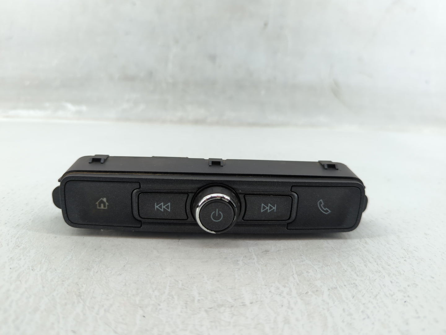Chevrolet Silverado 2500 Hd Radio Control Panel - Oemusedautoparts1.com