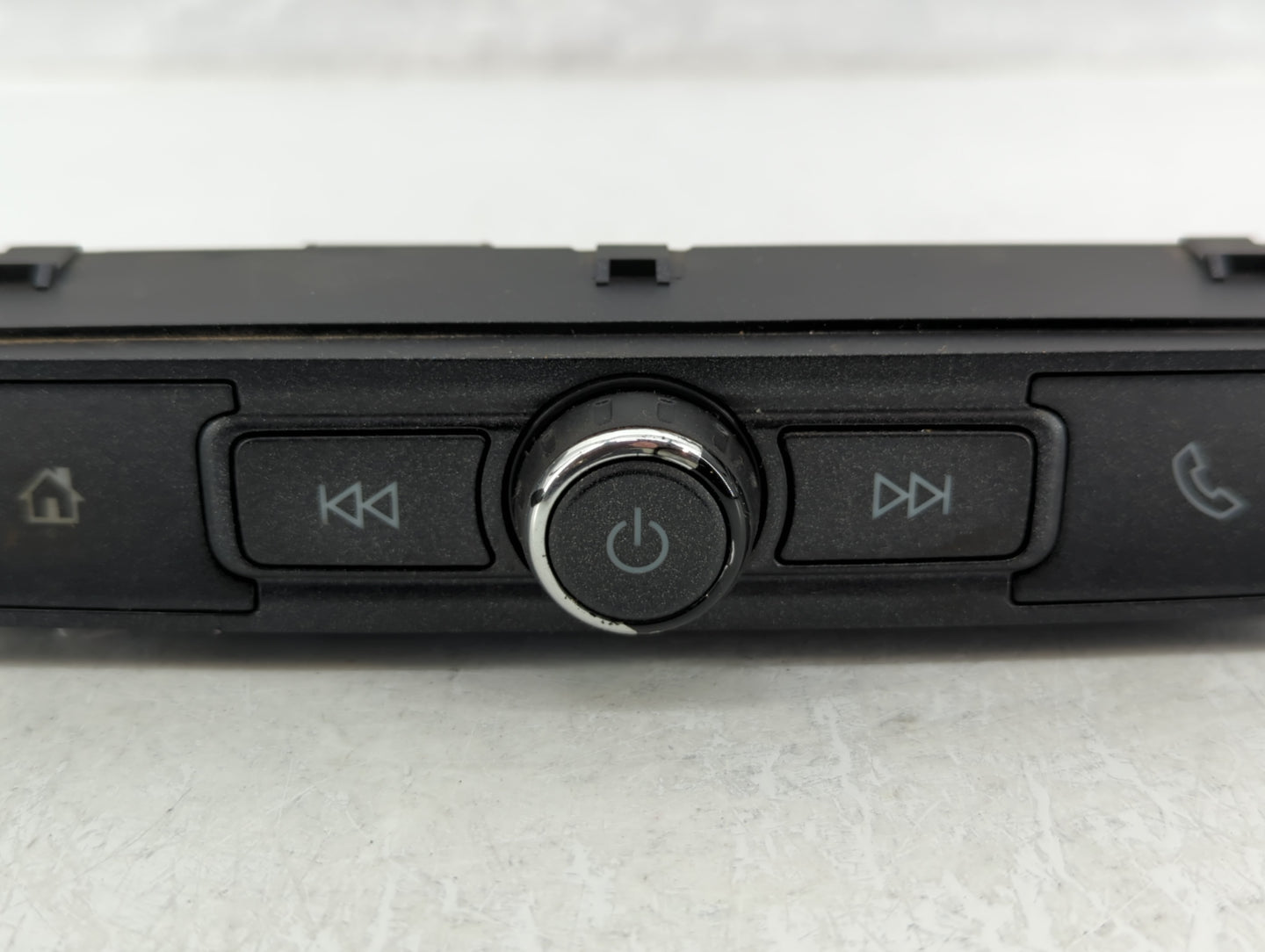 Chevrolet Silverado 2500 Hd Radio Control Panel - Oemusedautoparts1.com