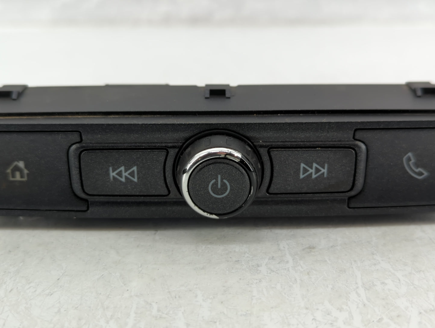 Chevrolet Silverado 2500 Hd Radio Control Panel - Oemusedautoparts1.com