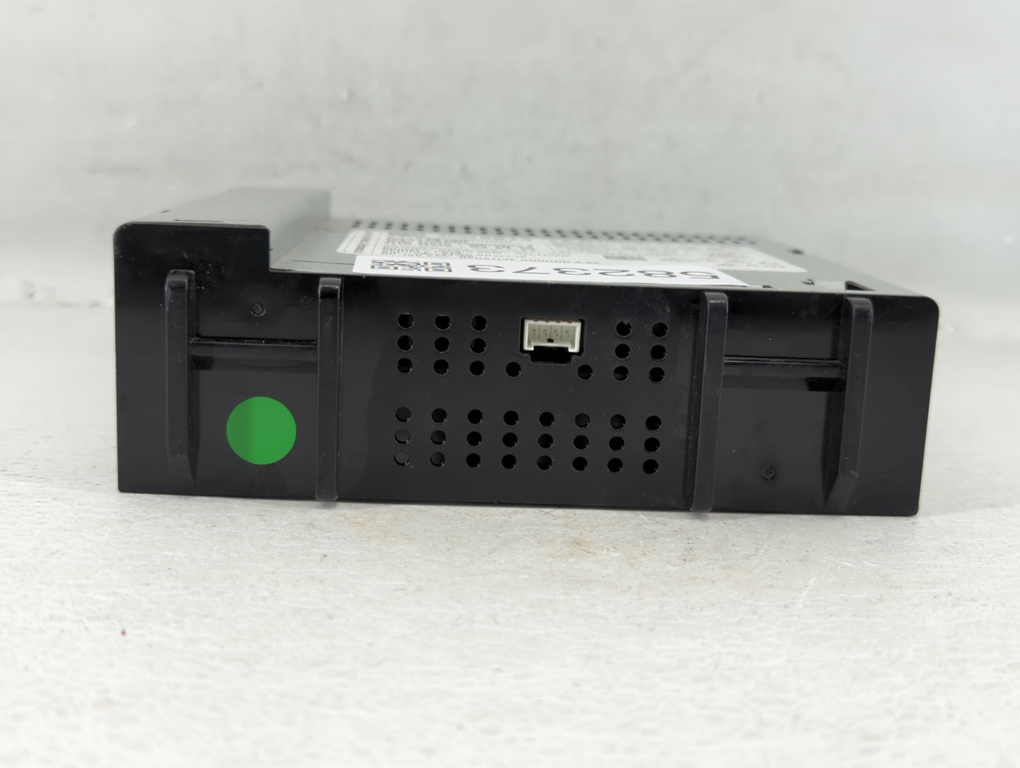 Chevrolet Silverado 3500 Hd Am Fm Cd Player Radio Receiver - Oemusedautoparts1.com