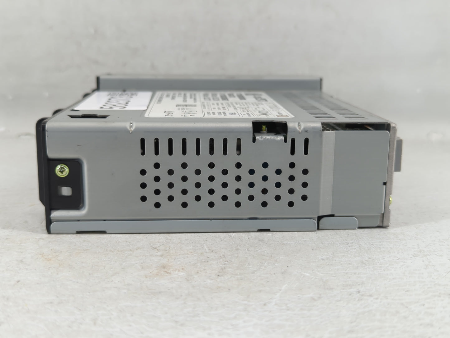 Chevrolet Silverado 3500 Hd Am Fm Cd Player Radio Receiver - Oemusedautoparts1.com
