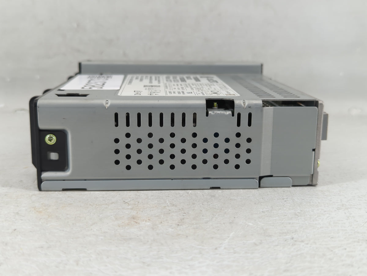 Chevrolet Silverado 3500 Hd Am Fm Cd Player Radio Receiver - Oemusedautoparts1.com