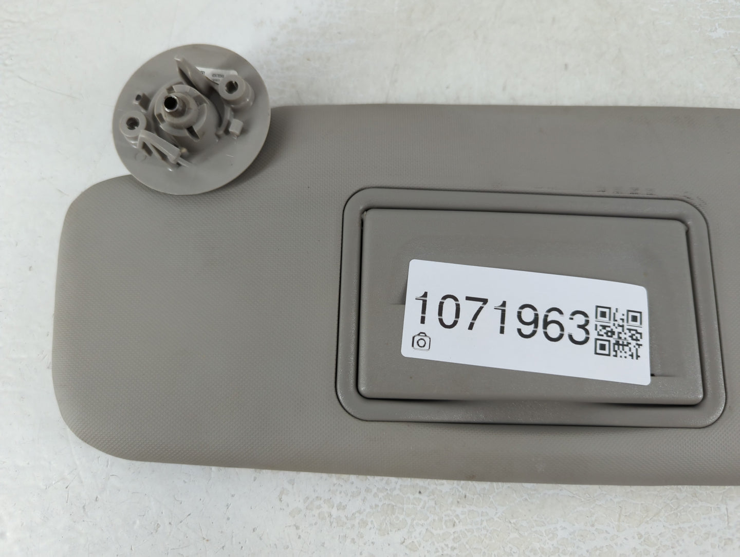 2012-2019 Chevrolet Sonic Sun Visor Shade Replacement Driver Left Mirror Fits Fits 2012 2013 2014 2015 2016 2017 2018 2019 O