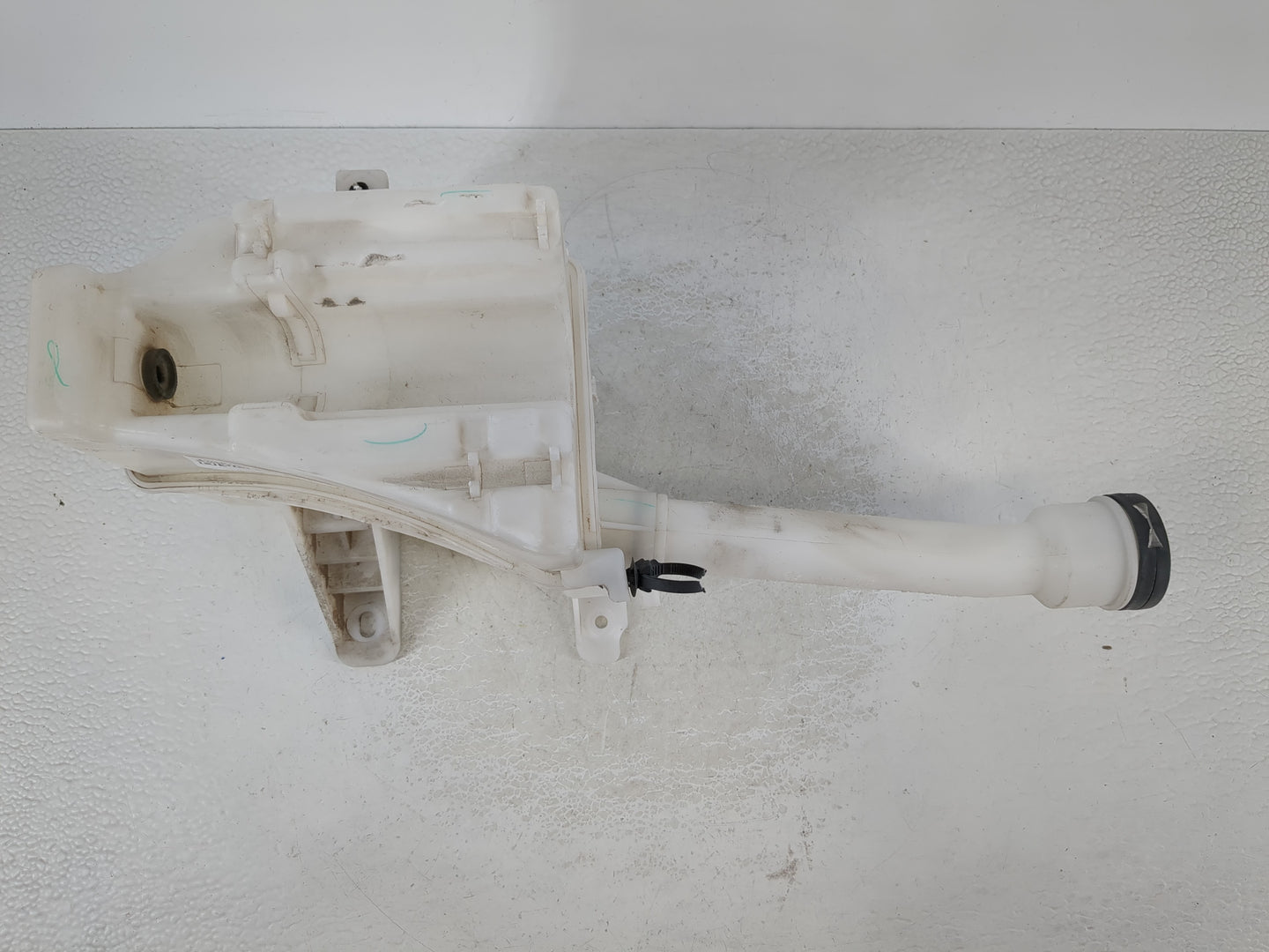 2012-2019 Chevrolet Sonic Windshield Washer Fluid Reservoir Bottle Oem - Oemusedautoparts1.com