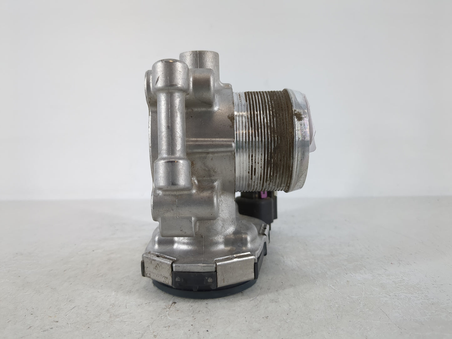 2012-2019 Chevrolet Sonic Throttle Body P/N:55565489 Fits Fits 2011 2012 2013 2014 2015 2016 2017 2018 2019 2020 2021 OEM Us