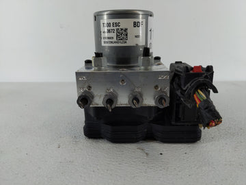 2017-2019 Chevrolet Sonic ABS Pump Control Module Replacement P/N:42520672 Fits Fits 2017 2018 2019 OEM Used Auto Parts - Oe