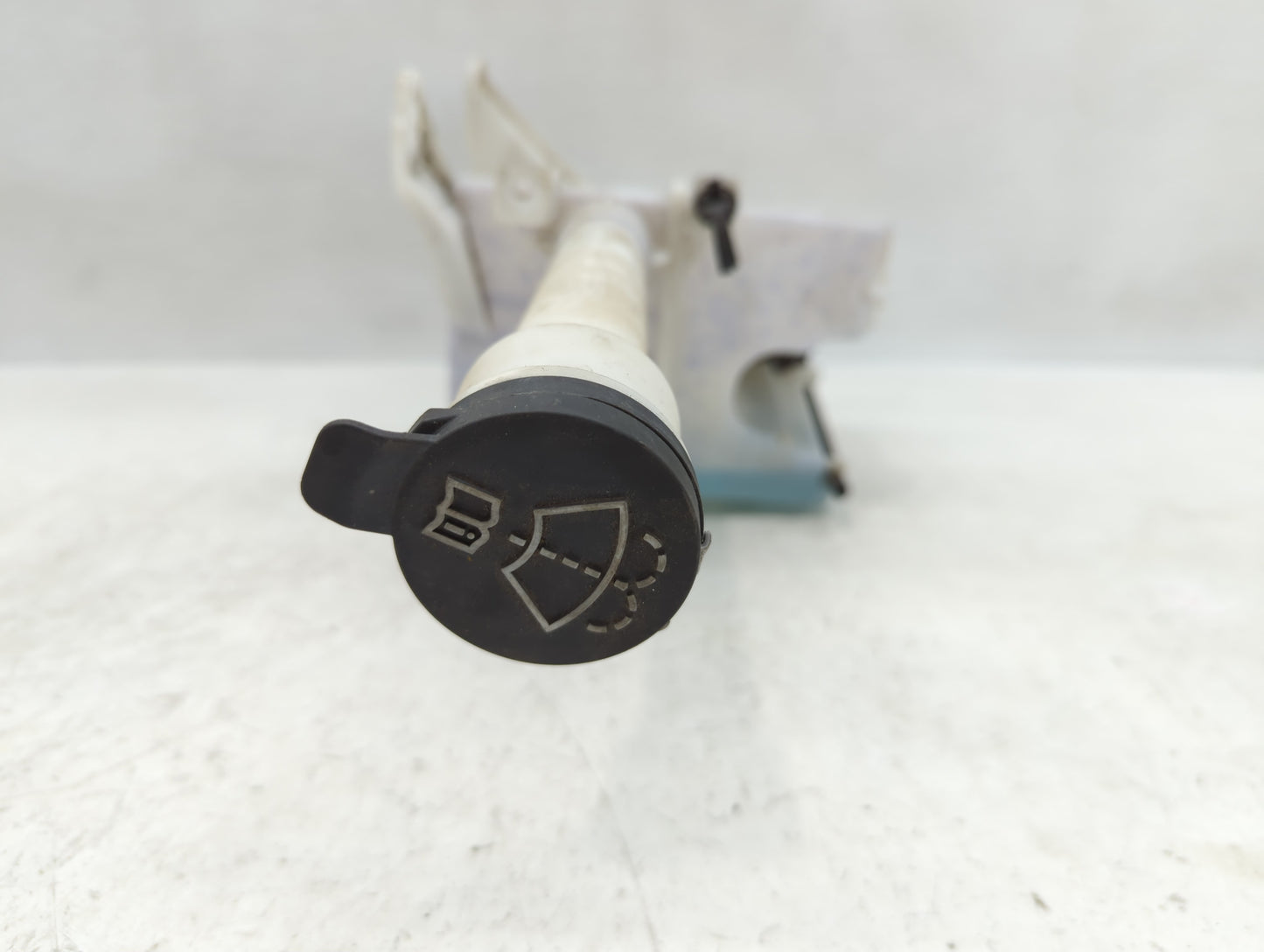 2012-2019 Chevrolet Sonic Windshield Washer Fluid Reservoir Bottle Oem - Oemusedautoparts1.com