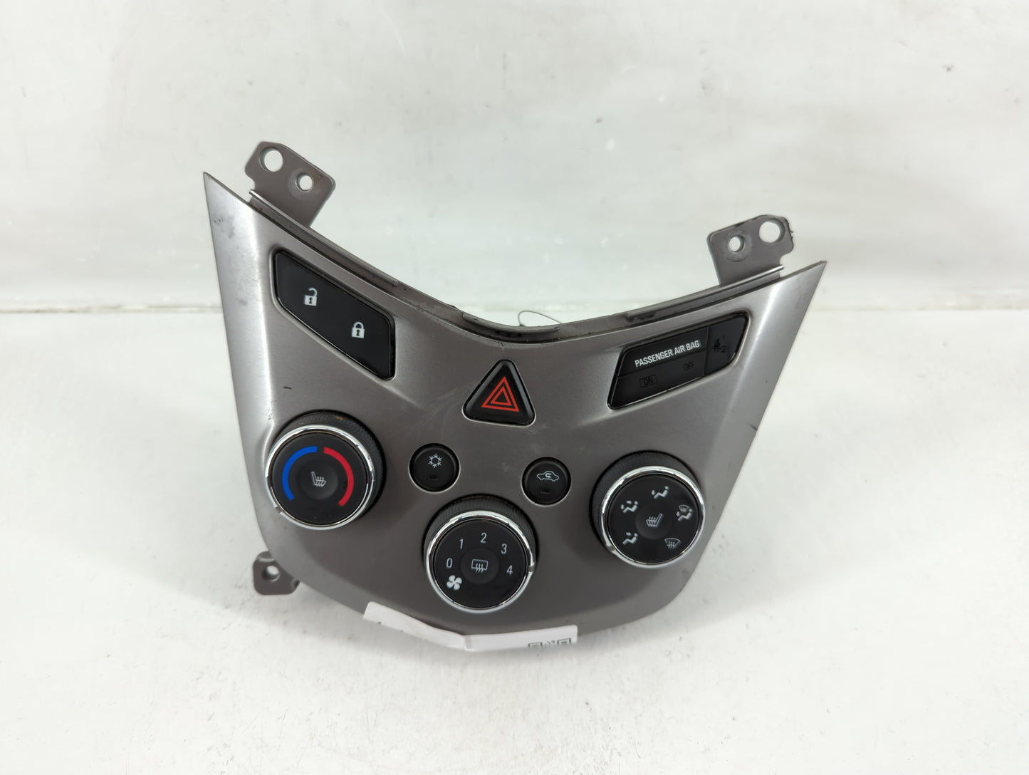 2017-2019 Chevrolet Sonic Climate Control Module Temperature AC/Heater Replacement P/N:42521801 Fits Fits 2017 2018 2019 202