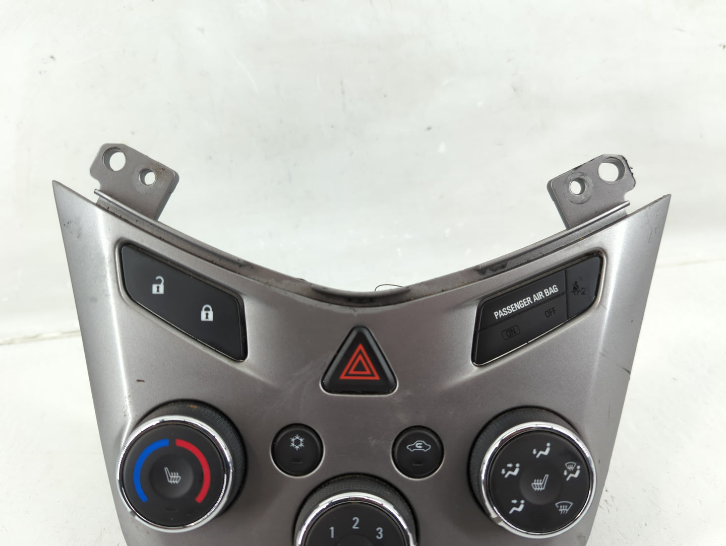 2017-2019 Chevrolet Sonic Climate Control Module Temperature AC/Heater Replacement P/N:42521801 Fits Fits 2017 2018 2019 202