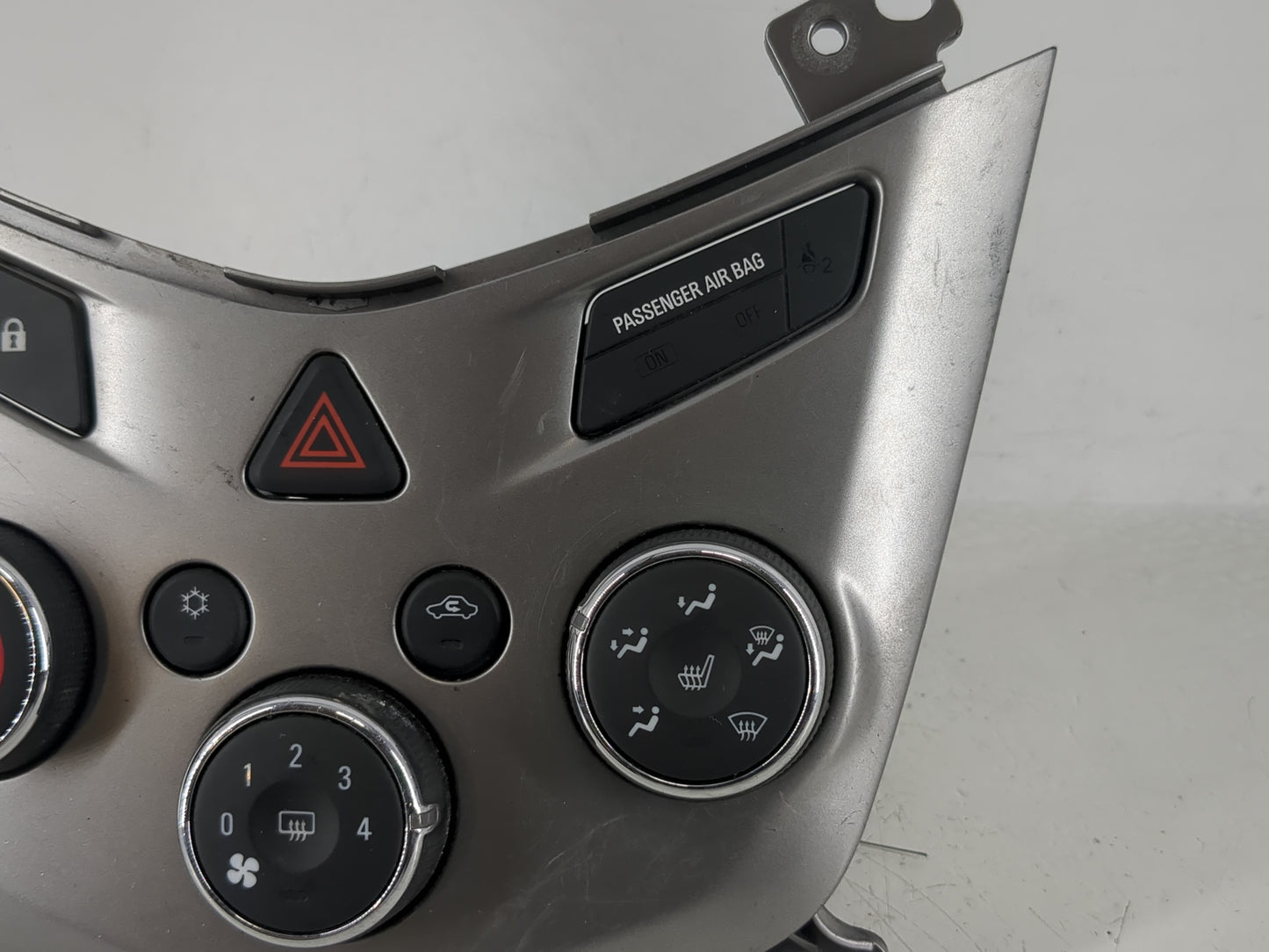 2017-2019 Chevrolet Sonic Climate Control Module Temperature AC/Heater Replacement P/N:42521801 Fits Fits 2017 2018 2019 OEM