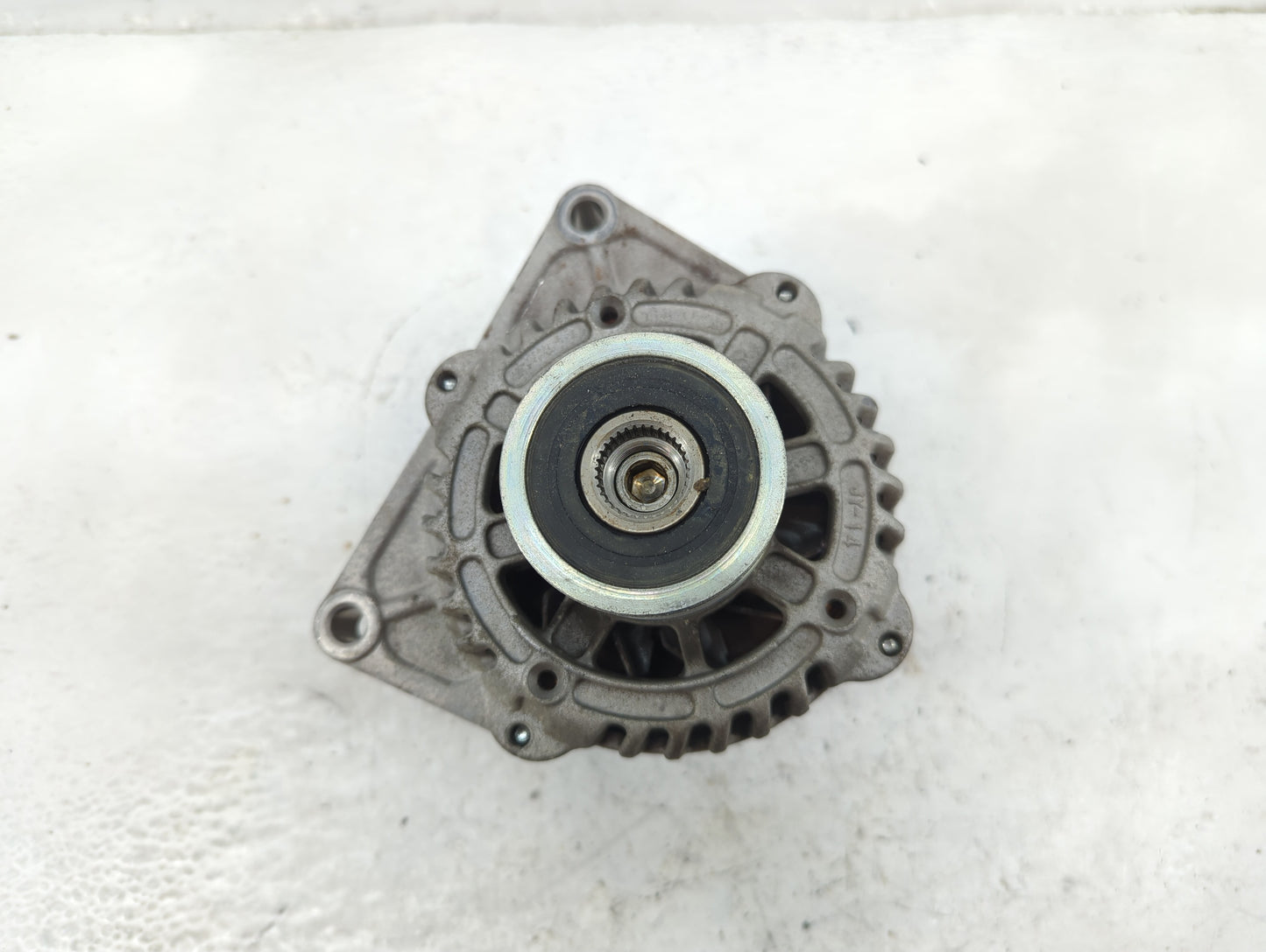 2012-2018 Chevrolet Sonic Alternator Replacement Generator Charging Assembly Engine OEM P/N:13595628 Fits OEM Used Auto Part