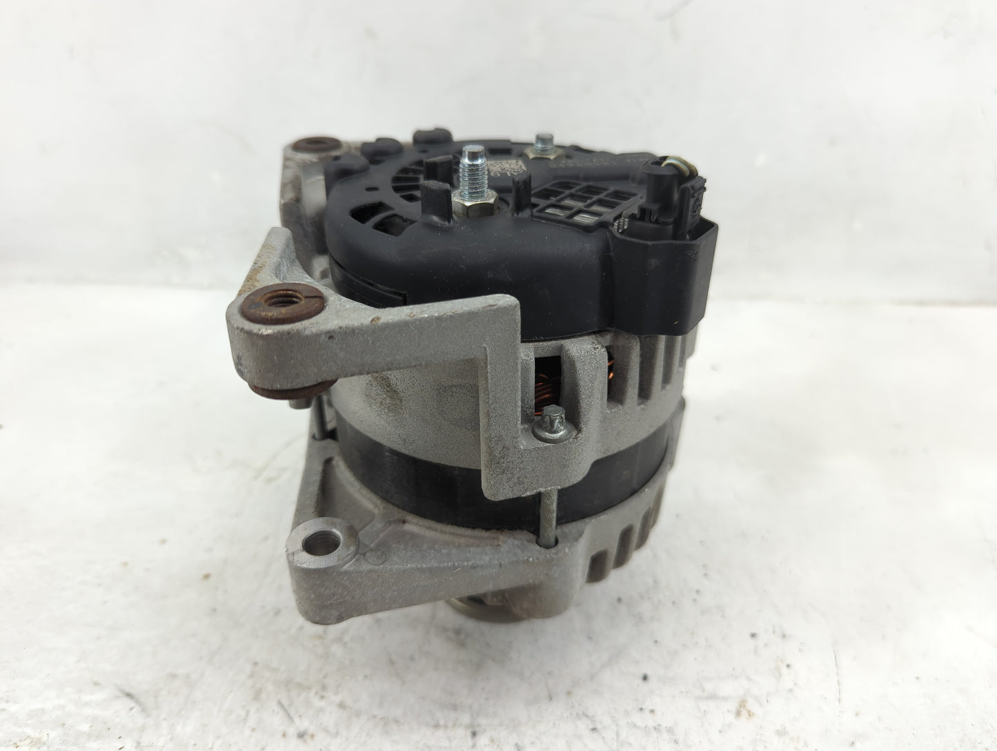 2012-2018 Chevrolet Sonic Alternator Replacement Generator Charging Assembly Engine OEM P/N:13595628 Fits OEM Used Auto Part