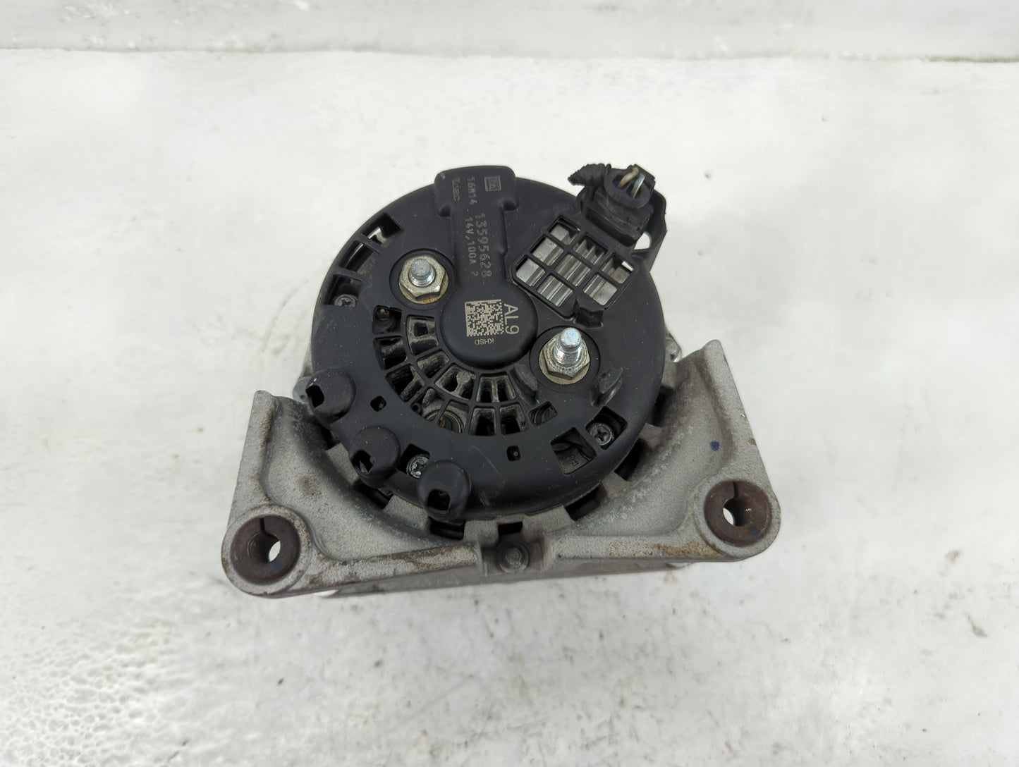 2012-2018 Chevrolet Sonic Alternator Replacement Generator Charging Assembly Engine OEM P/N:13595628 Fits OEM Used Auto Part