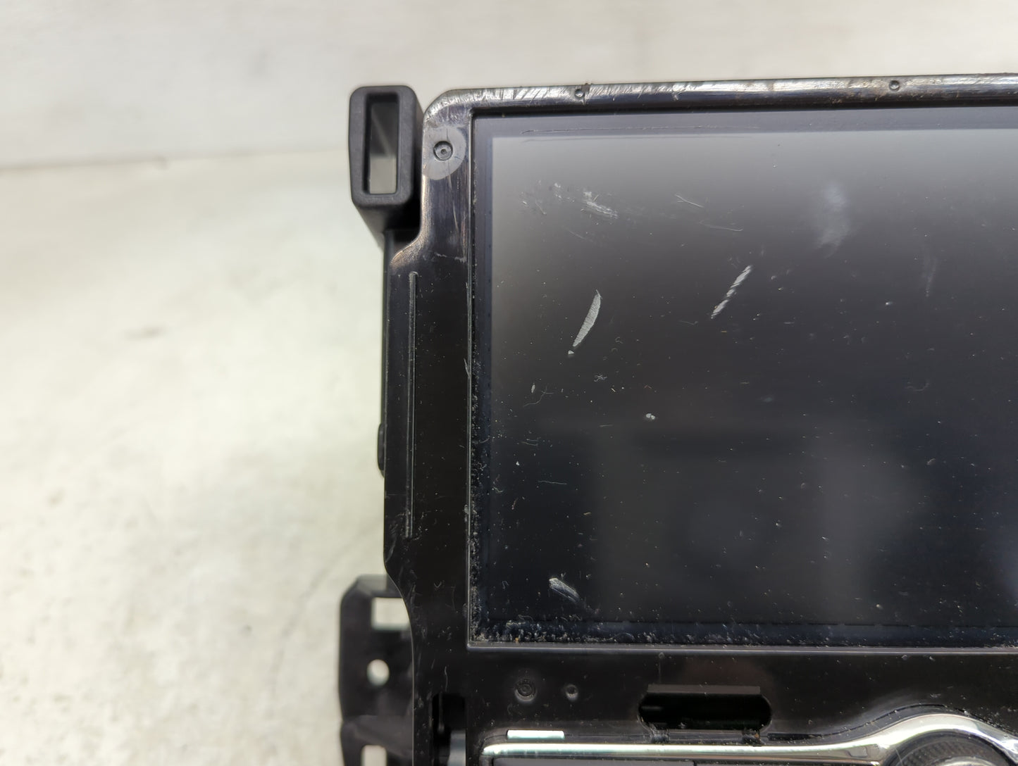 2017-2017 Chevrolet Sonic Radio Control Panel - Oemusedautoparts1.com