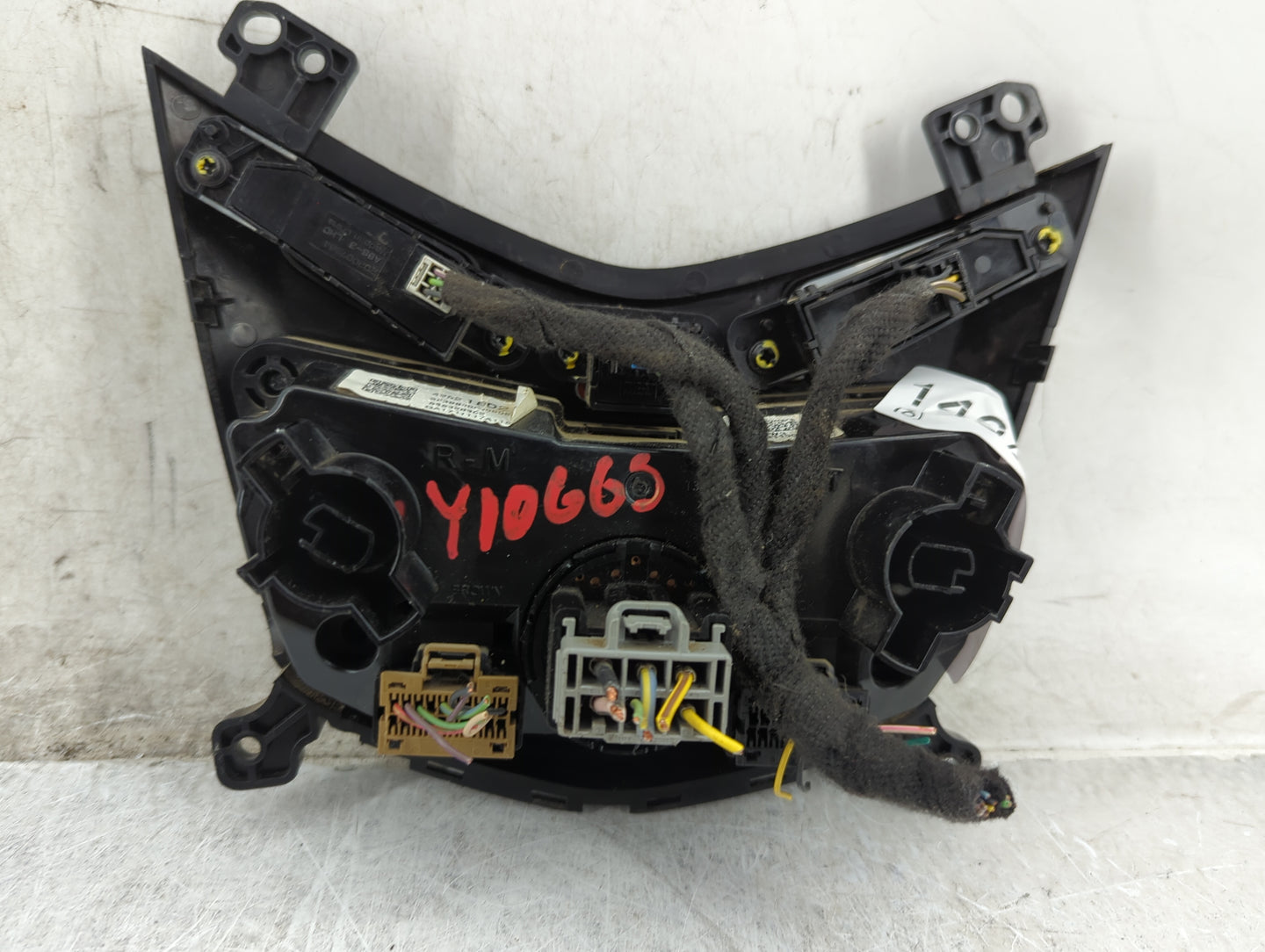2017-2019 Chevrolet Sonic Climate Control Module Temperature AC/Heater Replacement P/N:42521802 32398000G0000X Fits OEM Used