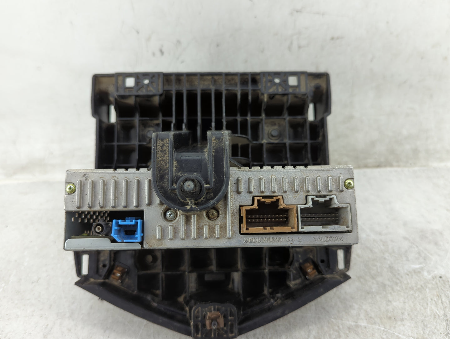 2017 Chevrolet Sonic Radio AM FM Cd Player Receiver Replacement P/N:42532847 555343750, H1170770 Fits OEM Used Auto Parts - 