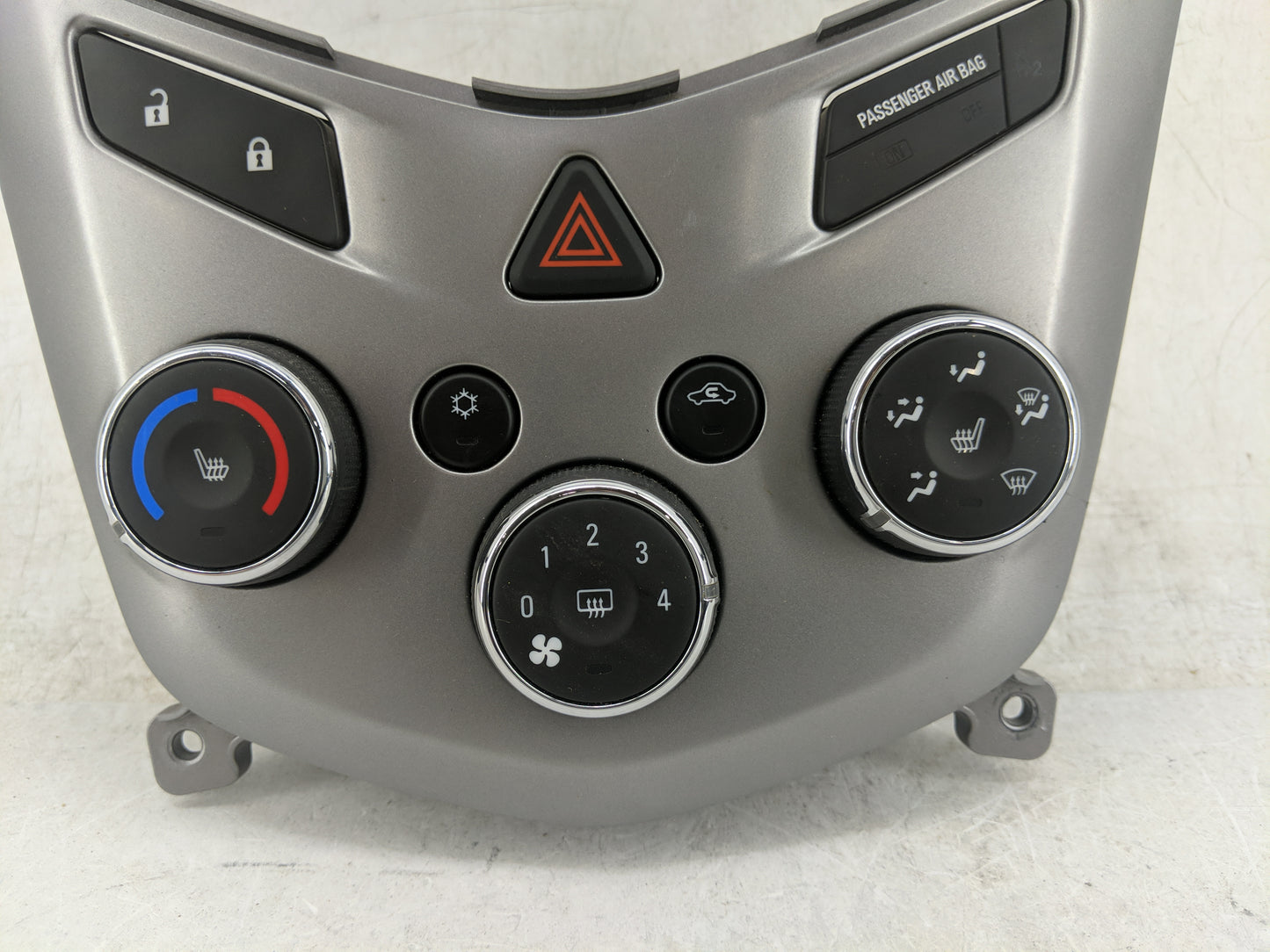 2017 Chevrolet Sonic Climate Control Module Temperature AC/Heater Replacement P/N:42521801 3239800000000X, 545329302 Fits OE