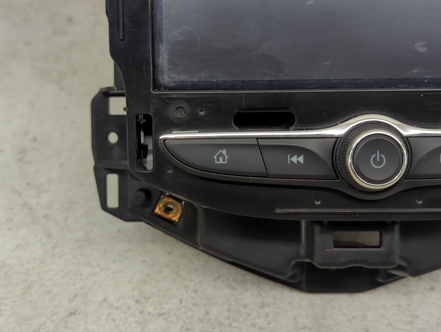 2017 Chevrolet Sonic Information Display Screen - Oemusedautoparts1.com