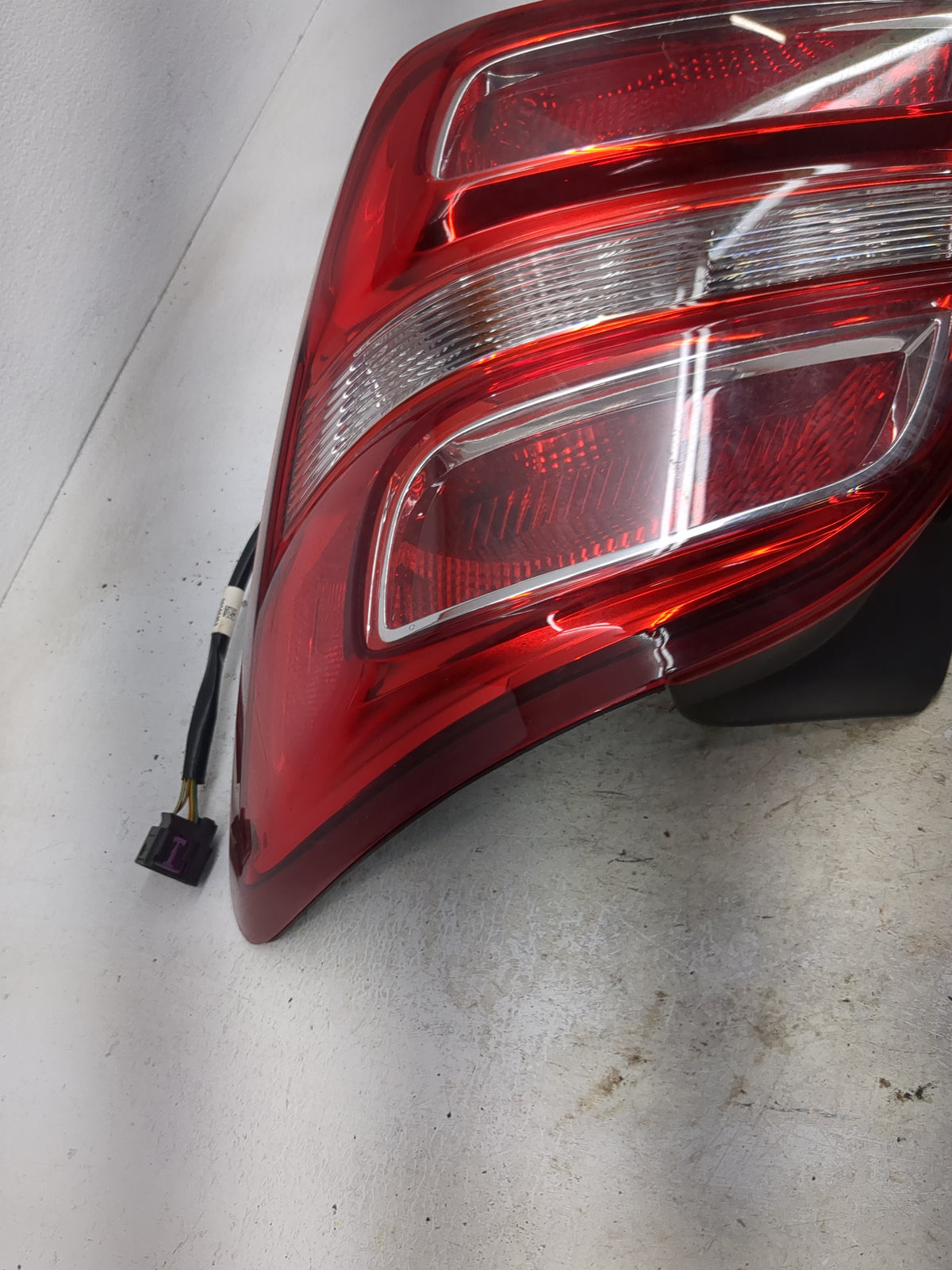 2017-2019 Chevrolet Sonic Tail Light Assembly Passenger Right OEM P/N:94541490 Fits Fits 2017 2018 2019 OEM Used Auto Parts 