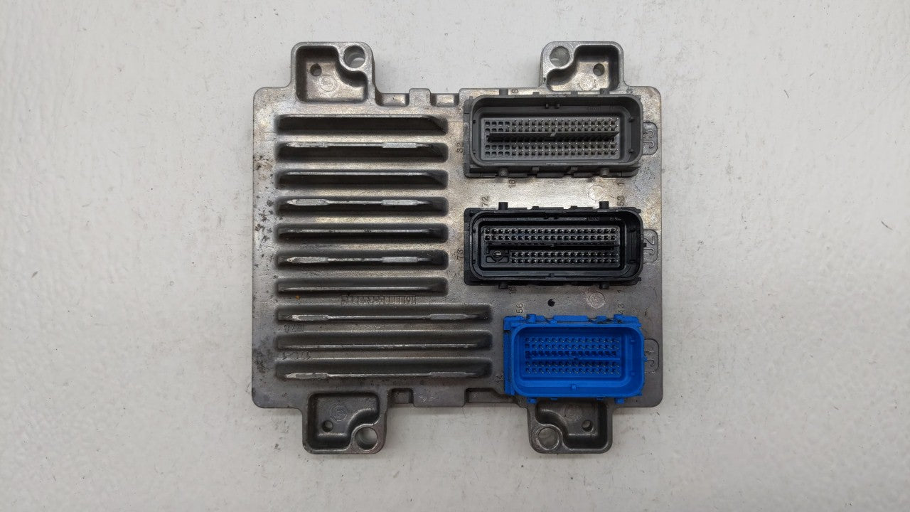 2017-2018 Chevrolet Sonic PCM Engine Control Computer ECU ECM PCU OEM P/N:12685776 12668986, 12692201 Fits Fits 2017 2018 20