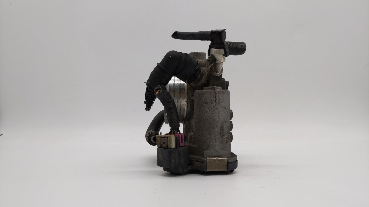 2012-2018 Chevrolet Sonic Throttle Body P/N:55561495 Fits Fits 2009 2010 2011 2012 2013 2014 2015 2016 2017 2018 OEM Used Au