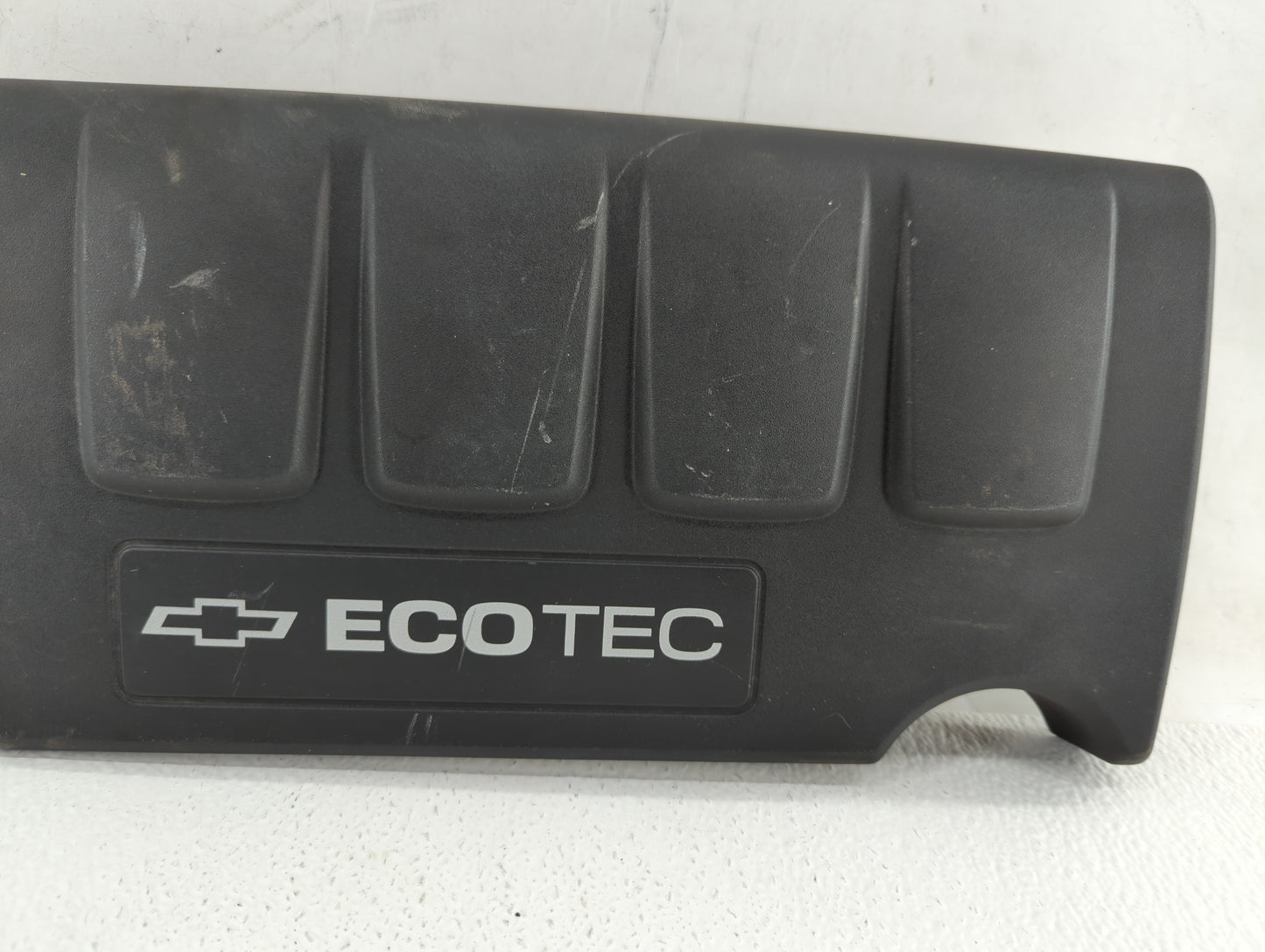 2017 Chevrolet Sonic Engine Cover - Oemusedautoparts1.com