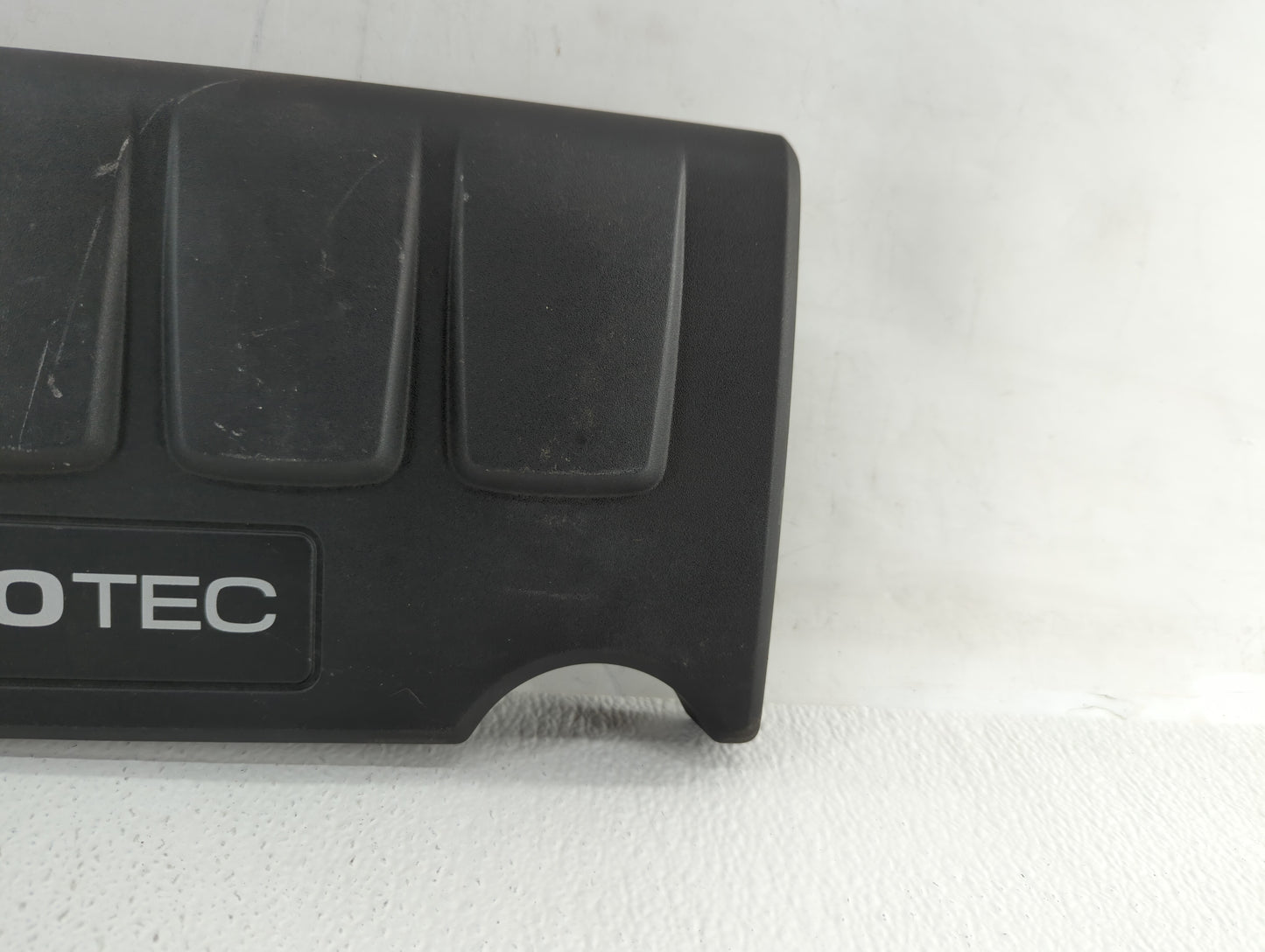 2017 Chevrolet Sonic Engine Cover - Oemusedautoparts1.com