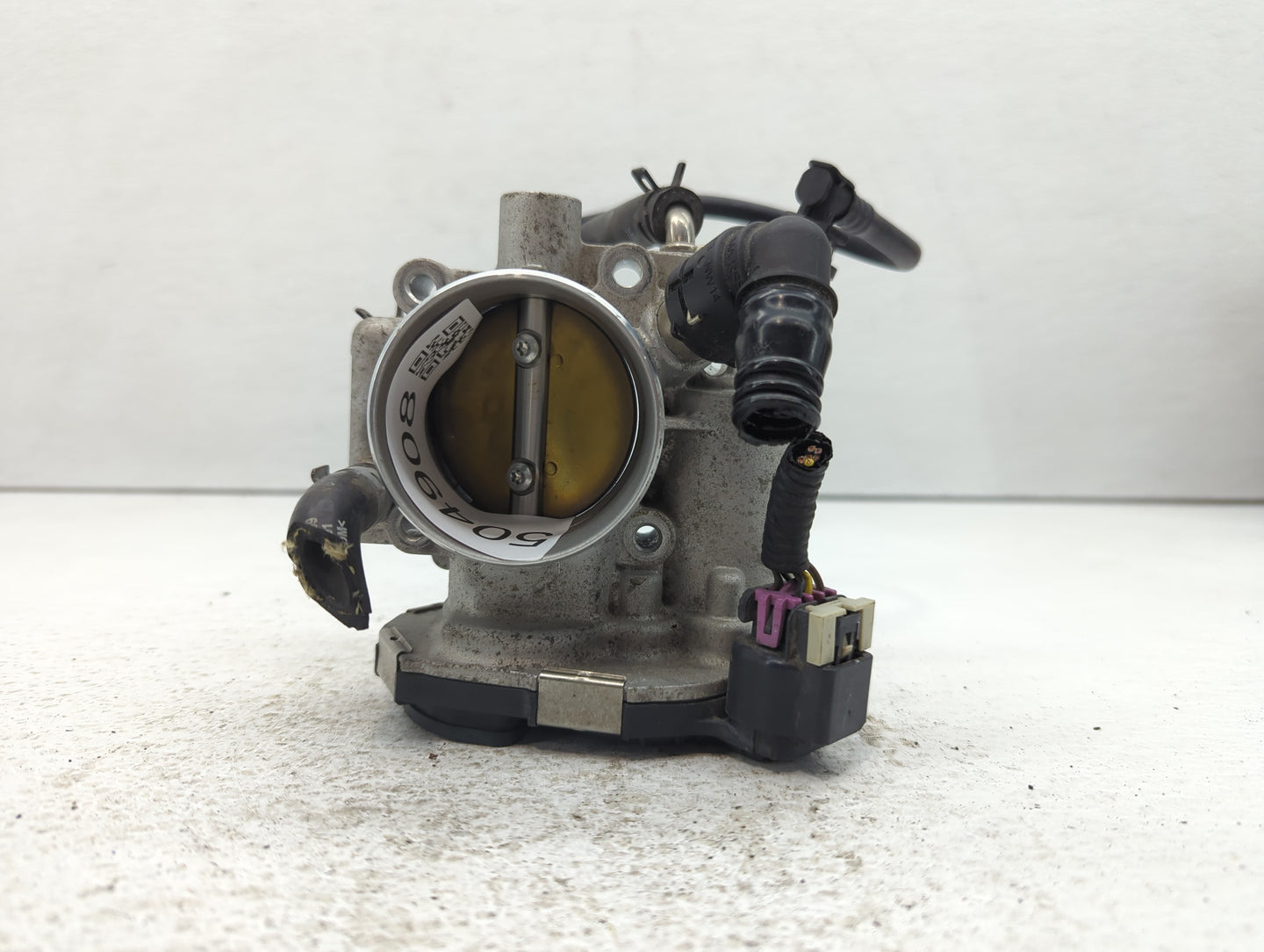 2012-2018 Chevrolet Sonic Throttle Body P/N:55 577 375 Fits Fits 2009 2010 2011 2012 2013 2014 2015 2016 2017 2018 OEM Used 