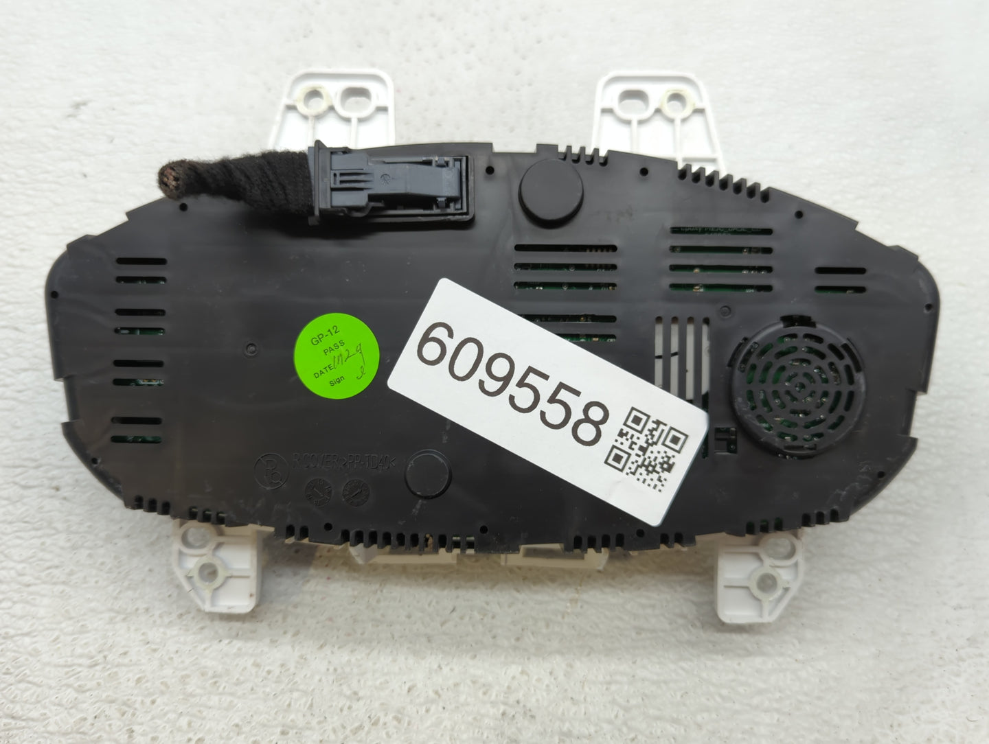 2017-2019 Chevrolet Sonic Instrument Cluster Speedometer Gauges P/N:42527220 Fits Fits 2017 2018 2019 OEM Used Auto Parts - 