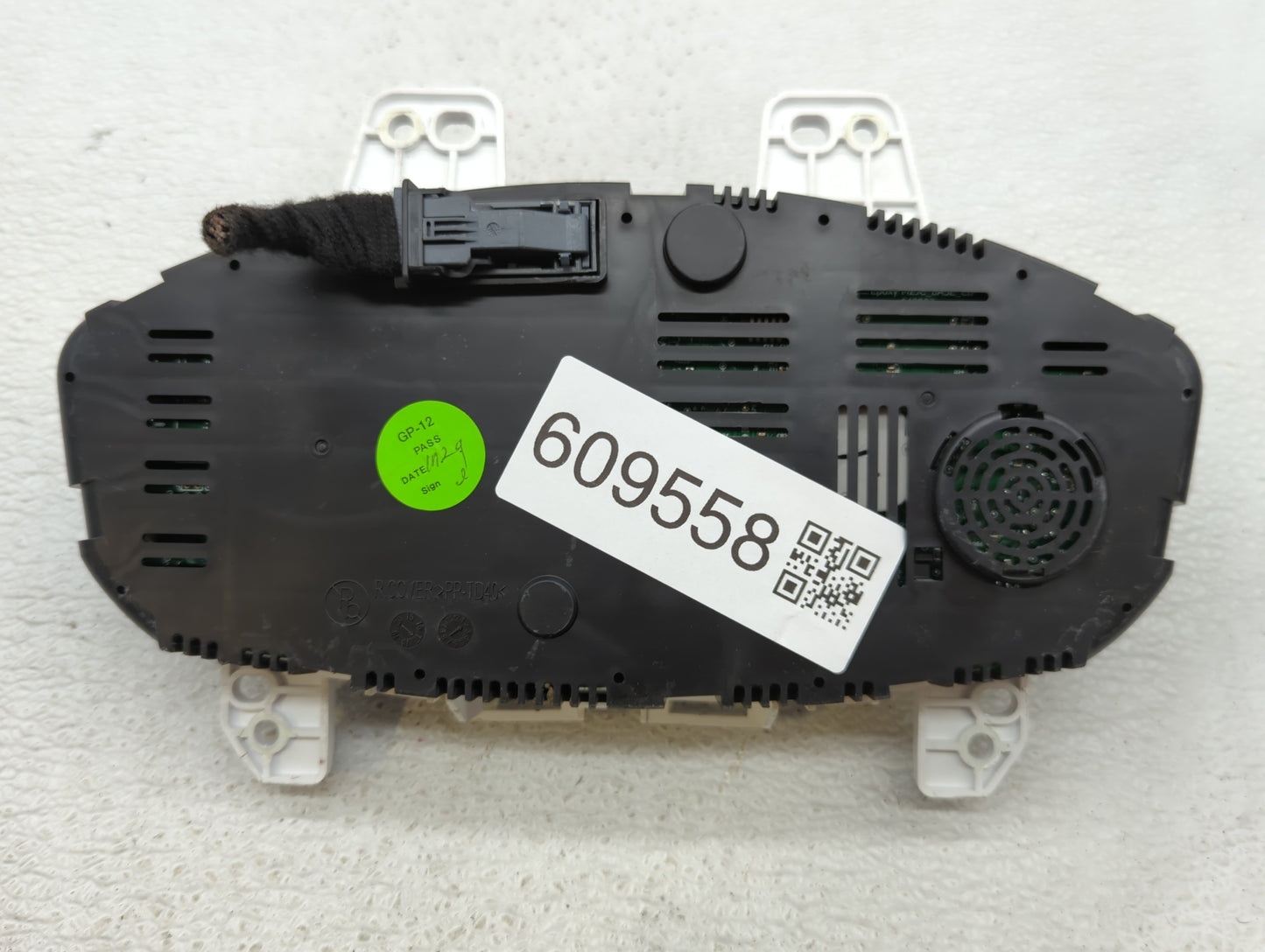 2017-2019 Chevrolet Sonic Instrument Cluster Speedometer Gauges P/N:42527220 Fits Fits 2017 2018 2019 OEM Used Auto Parts - 