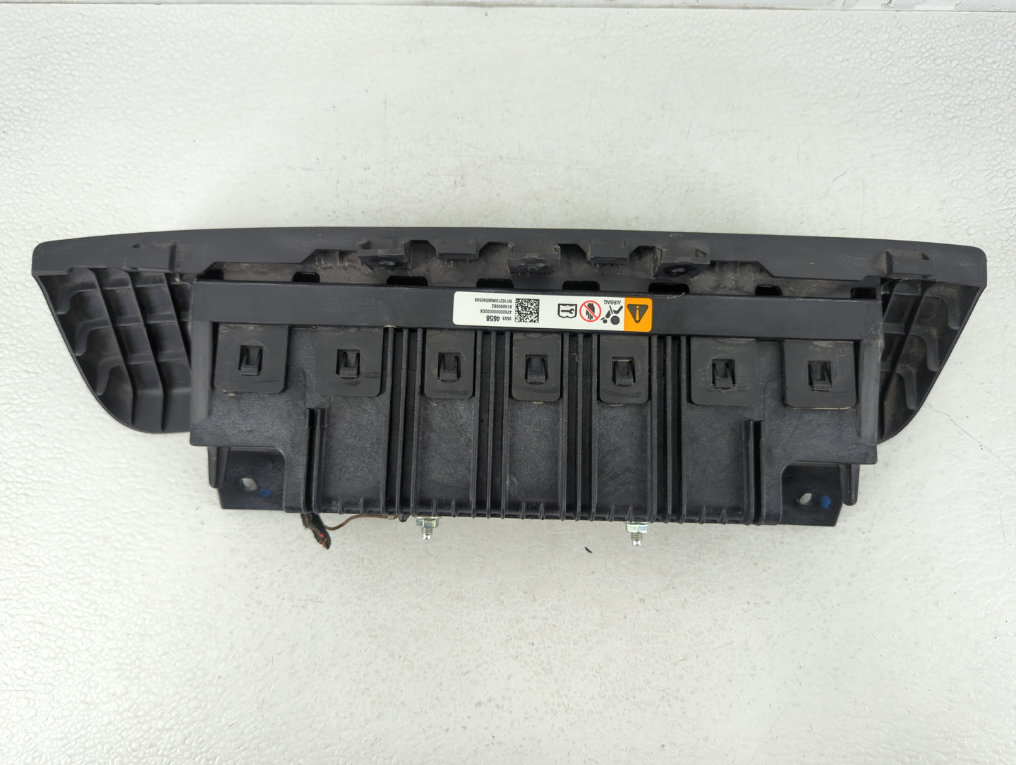 2012-2019 Chevrolet Sonic Air Bag Driver Left Steering Wheel Mounted P/N:95934658 Fits OEM Used Auto Parts - Oemusedautopart