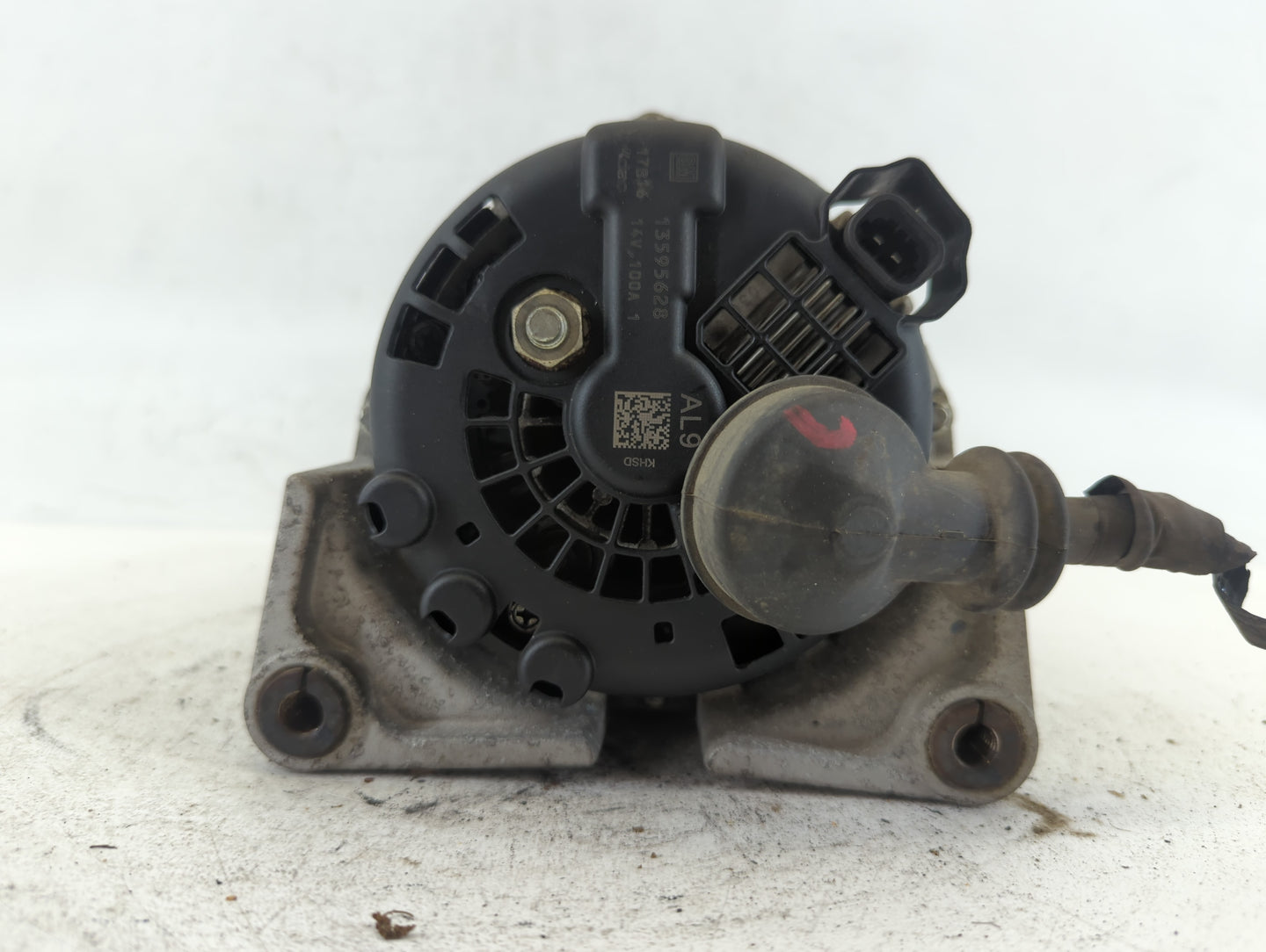 2012-2018 Chevrolet Sonic Alternator Replacement Generator Charging Assembly Engine OEM P/N:13595628 Fits OEM Used Auto Part