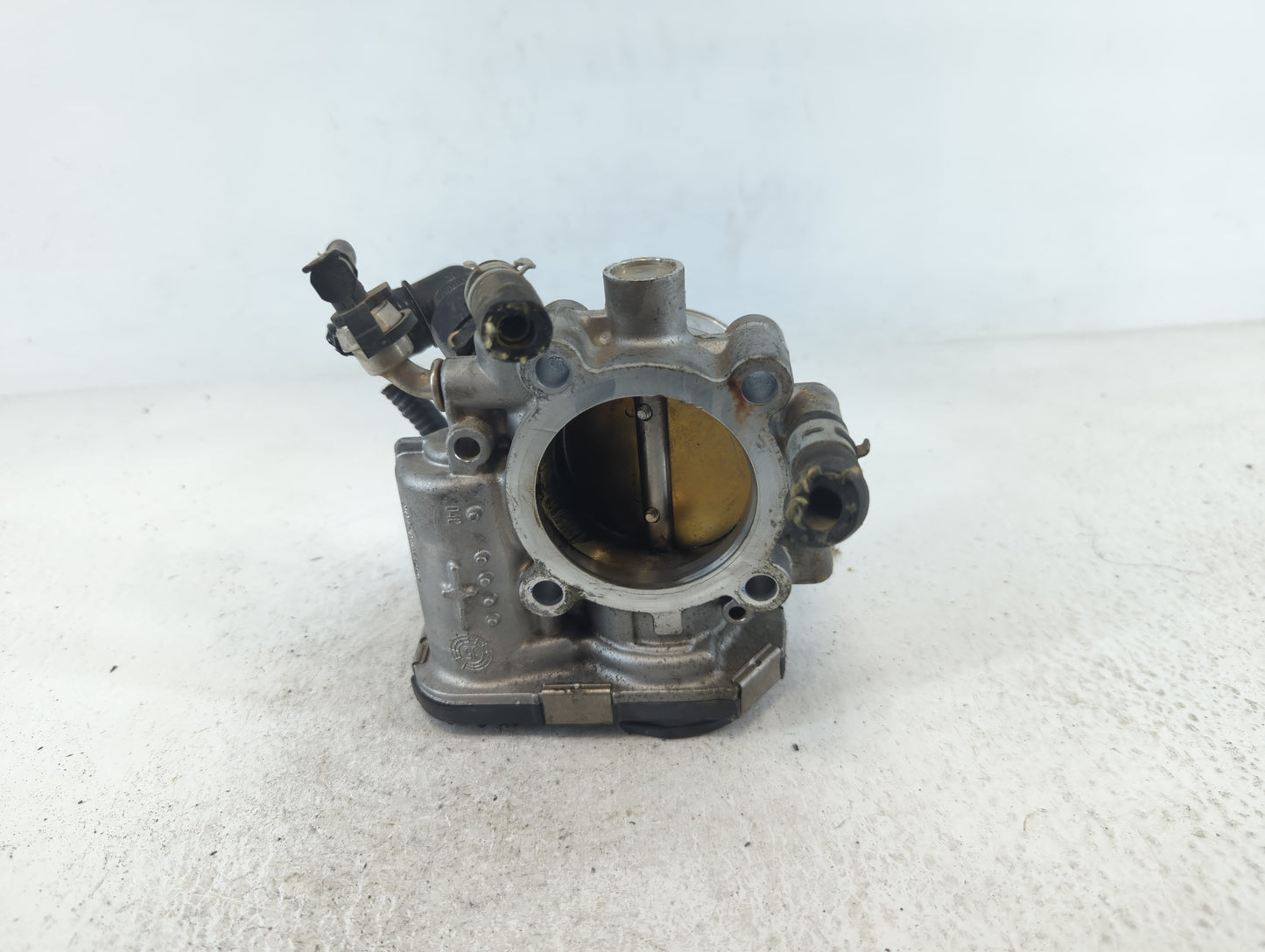 2012-2018 Chevrolet Sonic Throttle Body P/N:55561495 Fits Fits 2009 2010 2011 2012 2013 2014 2015 2016 2017 2018 OEM Used Au
