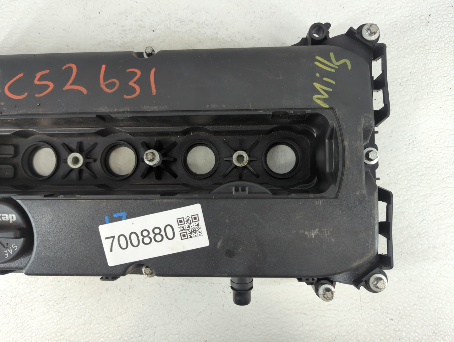 2017 Chevrolet Sonic Driver Left Cylinder Head Valve Cover P/N:55854237 Fits OEM Used Auto Parts - Oemusedautoparts1.com