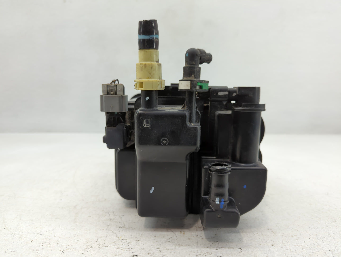 2017 Chevrolet Sonic Fuel Vapor Charcoal Canister 735624 - Oemusedautoparts1.com