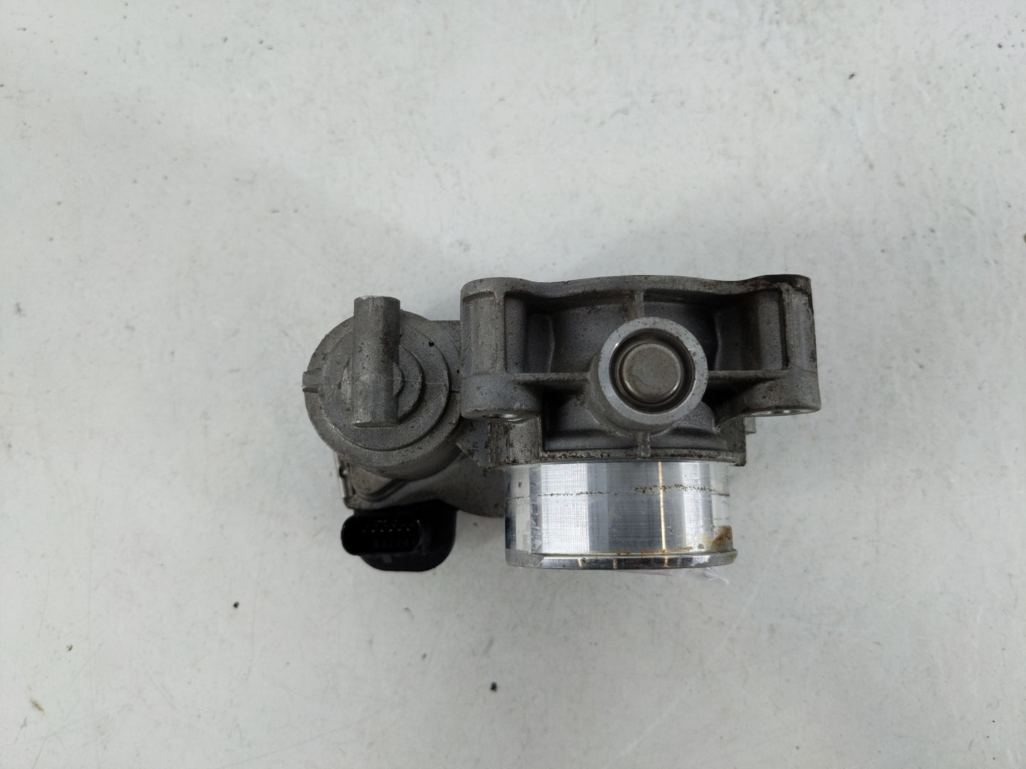 2016-2022 Chevrolet Spark Throttle Body P/N:12673014 Fits Fits 2016 2017 2018 2019 2020 2021 2022 OEM Used Auto Parts - Oemu