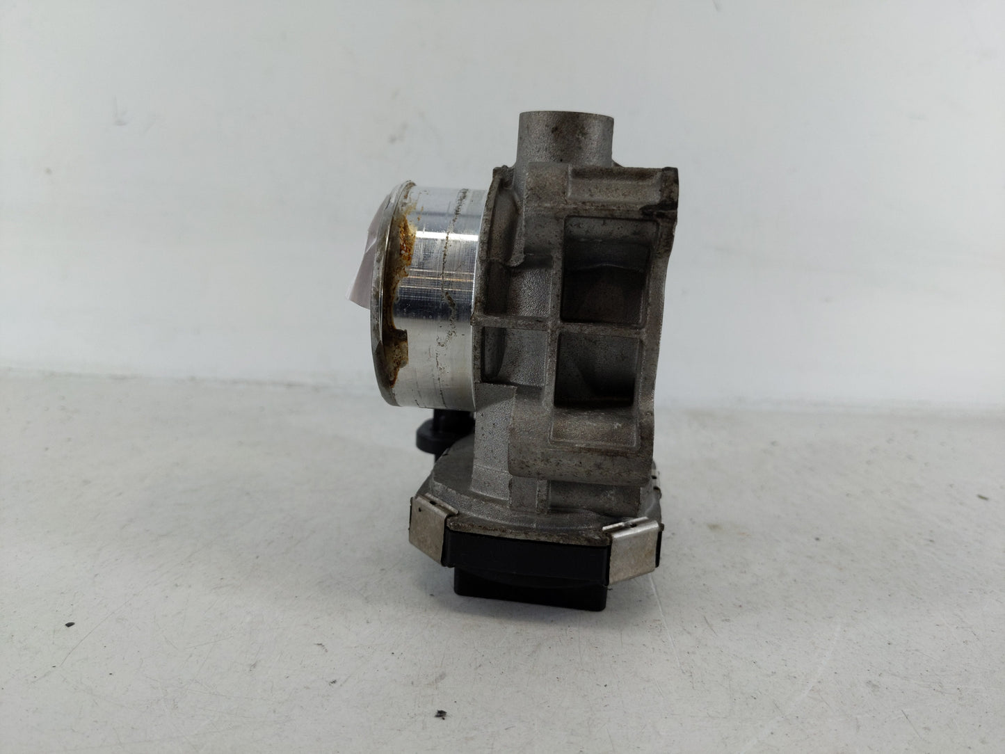 2016-2022 Chevrolet Spark Throttle Body P/N:12673014 Fits Fits 2016 2017 2018 2019 2020 2021 2022 OEM Used Auto Parts - Oemu
