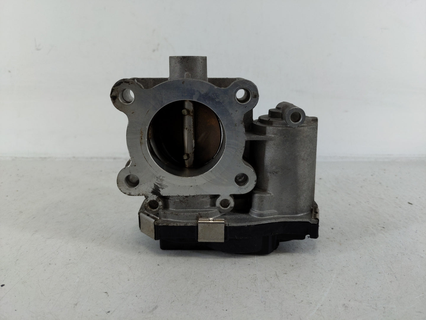 2016-2022 Chevrolet Spark Throttle Body P/N:12673014 Fits Fits 2016 2017 2018 2019 2020 2021 2022 OEM Used Auto Parts - Oemu