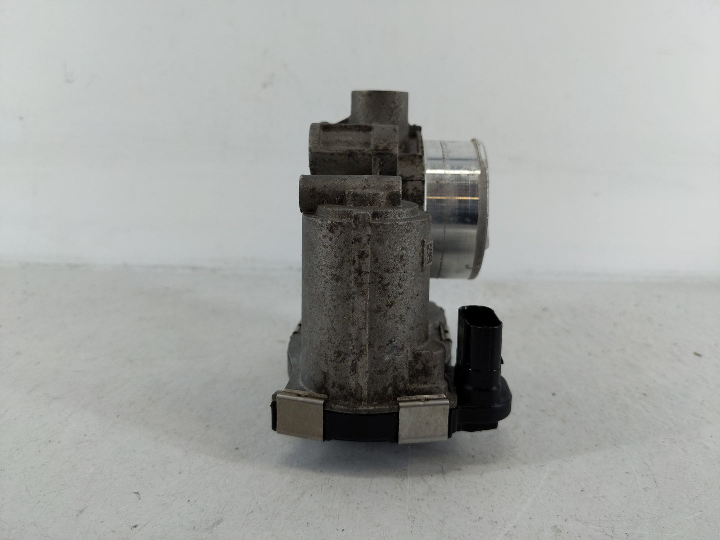 2016-2022 Chevrolet Spark Throttle Body P/N:12673014 Fits Fits 2016 2017 2018 2019 2020 2021 2022 OEM Used Auto Parts - Oemu