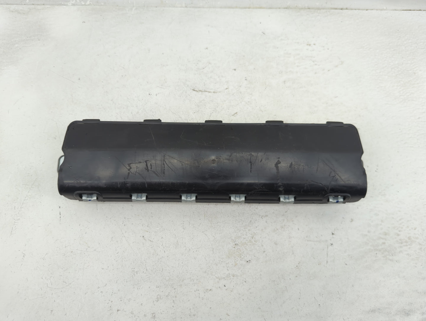2016-2017 Chevrolet Spark Air Bag Passenger Right Knee OEM P/N:42348960 Fits Fits 2016 2017 OEM Used Auto Parts - Oemusedaut