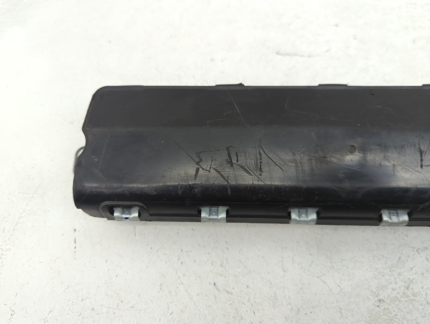 2016-2017 Chevrolet Spark Air Bag Passenger Right Knee OEM P/N:42348960 Fits Fits 2016 2017 OEM Used Auto Parts - Oemusedaut