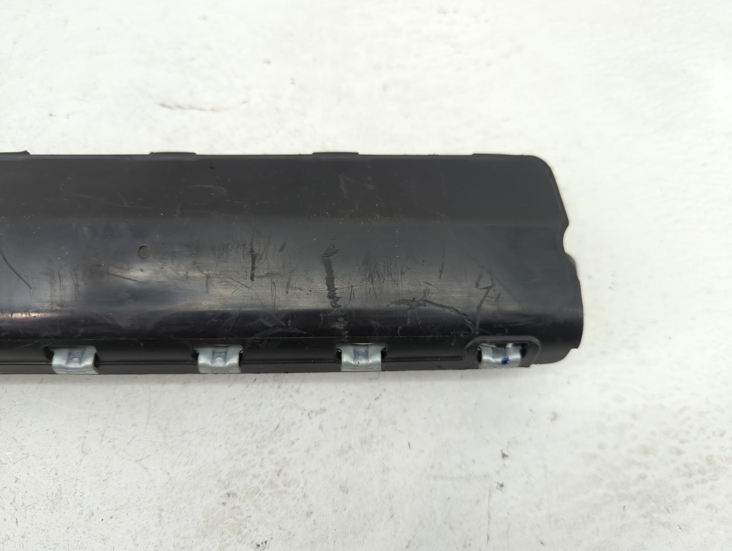 2016-2017 Chevrolet Spark Air Bag Passenger Right Knee OEM P/N:42348960 Fits Fits 2016 2017 OEM Used Auto Parts - Oemusedaut