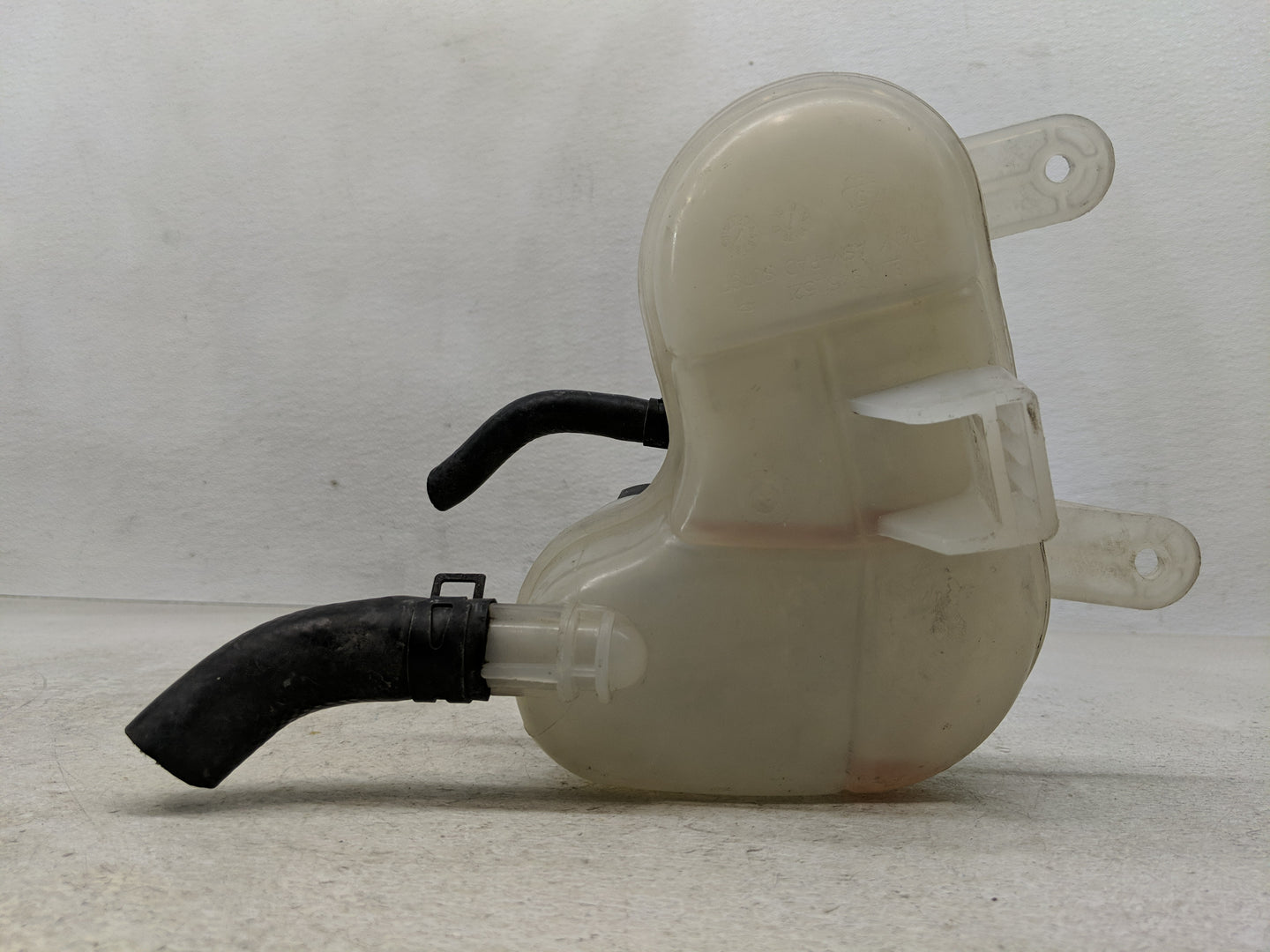 2016 Chevrolet Spark Radiator Coolant Overflow Expansion Tank Bottle 1313120 - Oemusedautoparts1.com