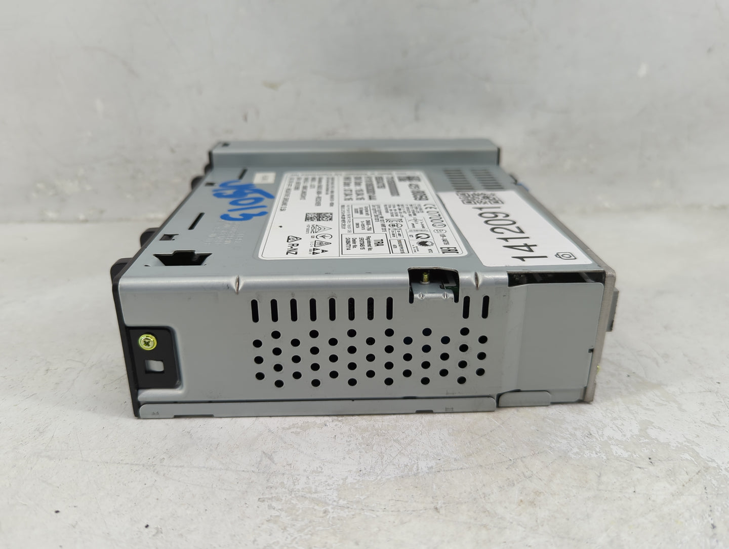 2017 Chevrolet Spark Radio AM FM Cd Player Receiver Replacement P/N:42518059 Fits Fits 2018 2019 OEM Used Auto Parts - Oemus