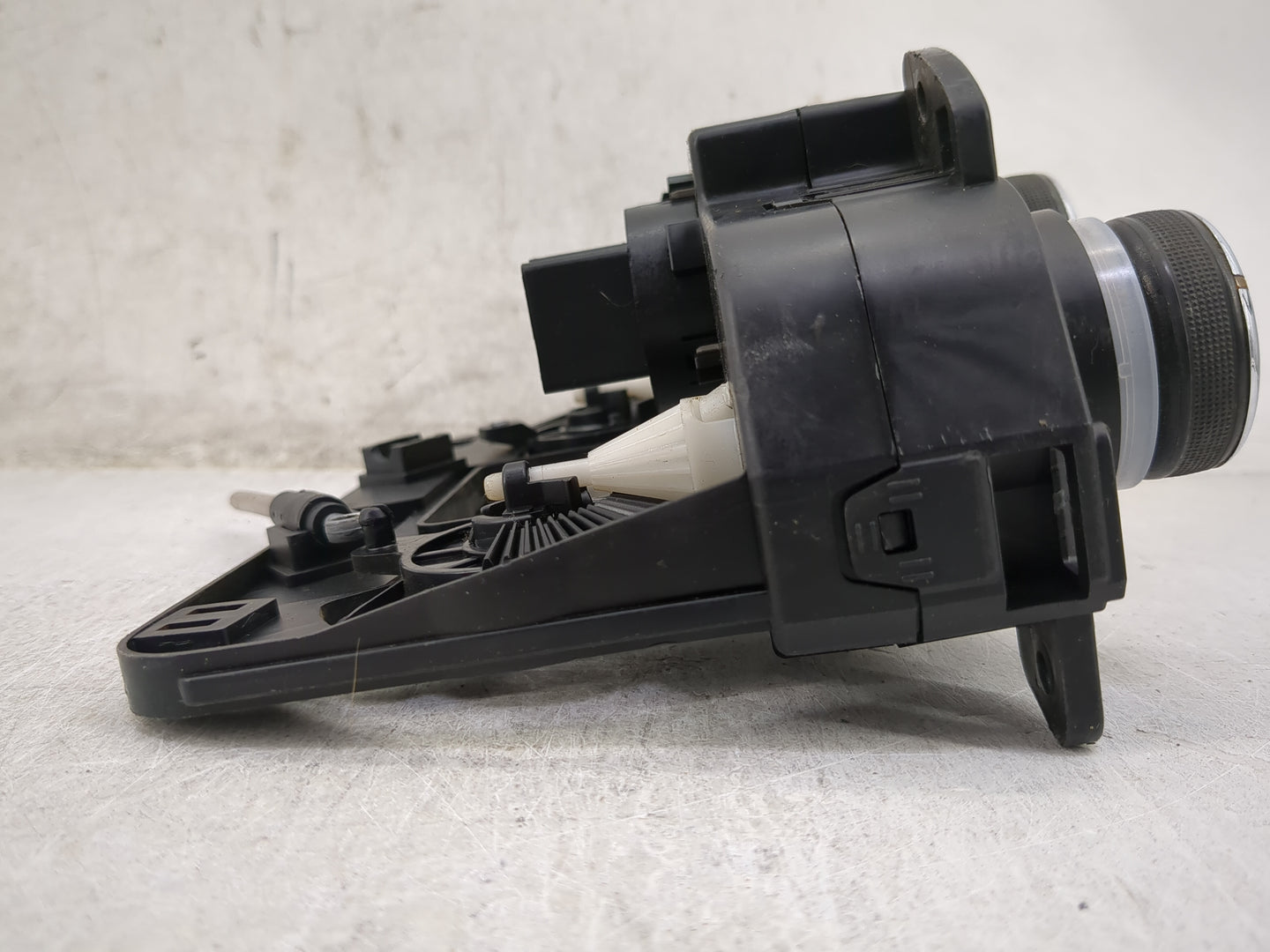 2017-2018 Chevrolet Spark Climate Control Module Temperature AC/Heater Replacement P/N:42614205 Fits Fits 2017 2018 OEM Used