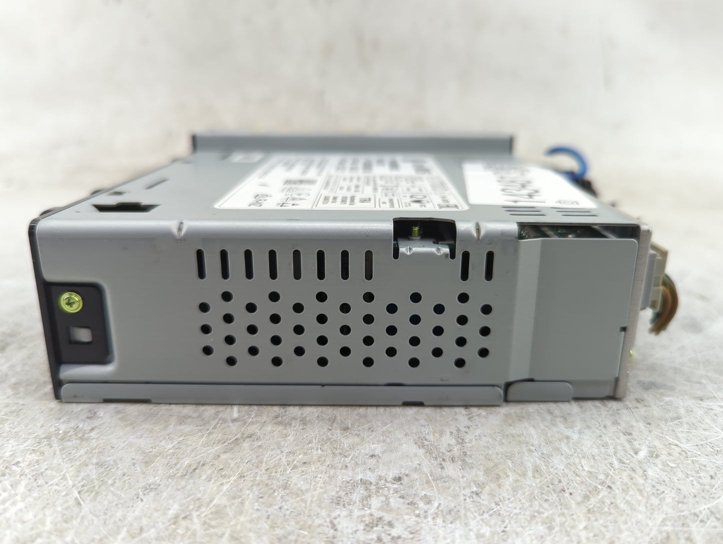 2017 Chevrolet Spark Radio AM FM Cd Player Receiver Replacement P/N:42518059 LC7S, BSMC.BKOCW12 Fits Fits 2018 2019 OEM Used