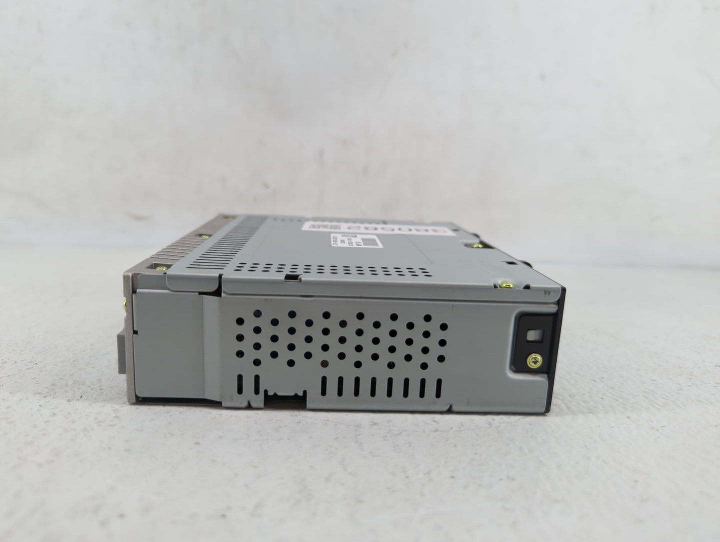 2017-2017 Chevrolet Spark Am Fm Cd Player Radio Receiver - Oemusedautoparts1.com