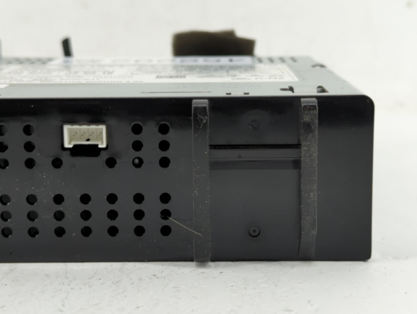 2017-2017 Chevrolet Spark Am Fm Cd Player Radio Receiver - Oemusedautoparts1.com